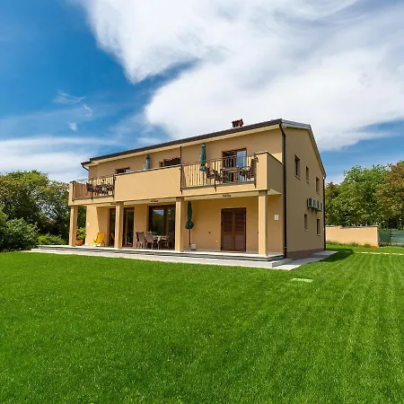 Gioia With Terrace Apartamento *